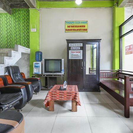 Oyo 3830 Dfarys Gh Syariah Hotel Balikpapan  Buitenkant foto