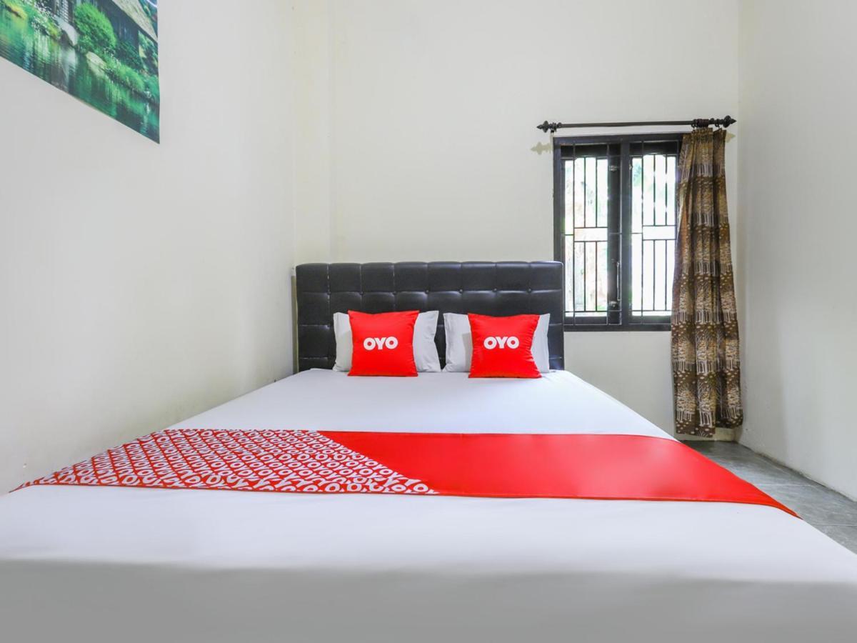 Oyo 3830 Dfarys Gh Syariah Hotel Balikpapan  Buitenkant foto