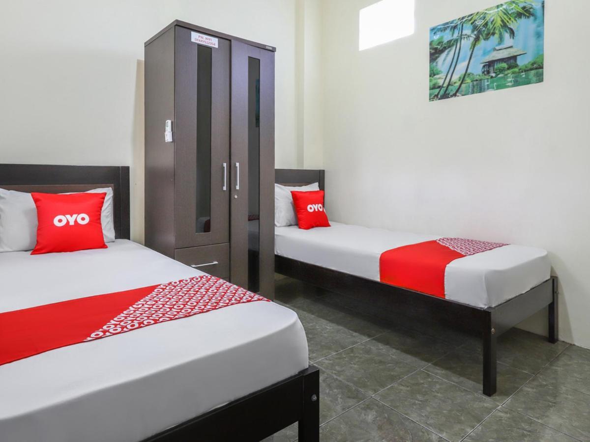 Oyo 3830 Dfarys Gh Syariah Hotel Balikpapan  Buitenkant foto