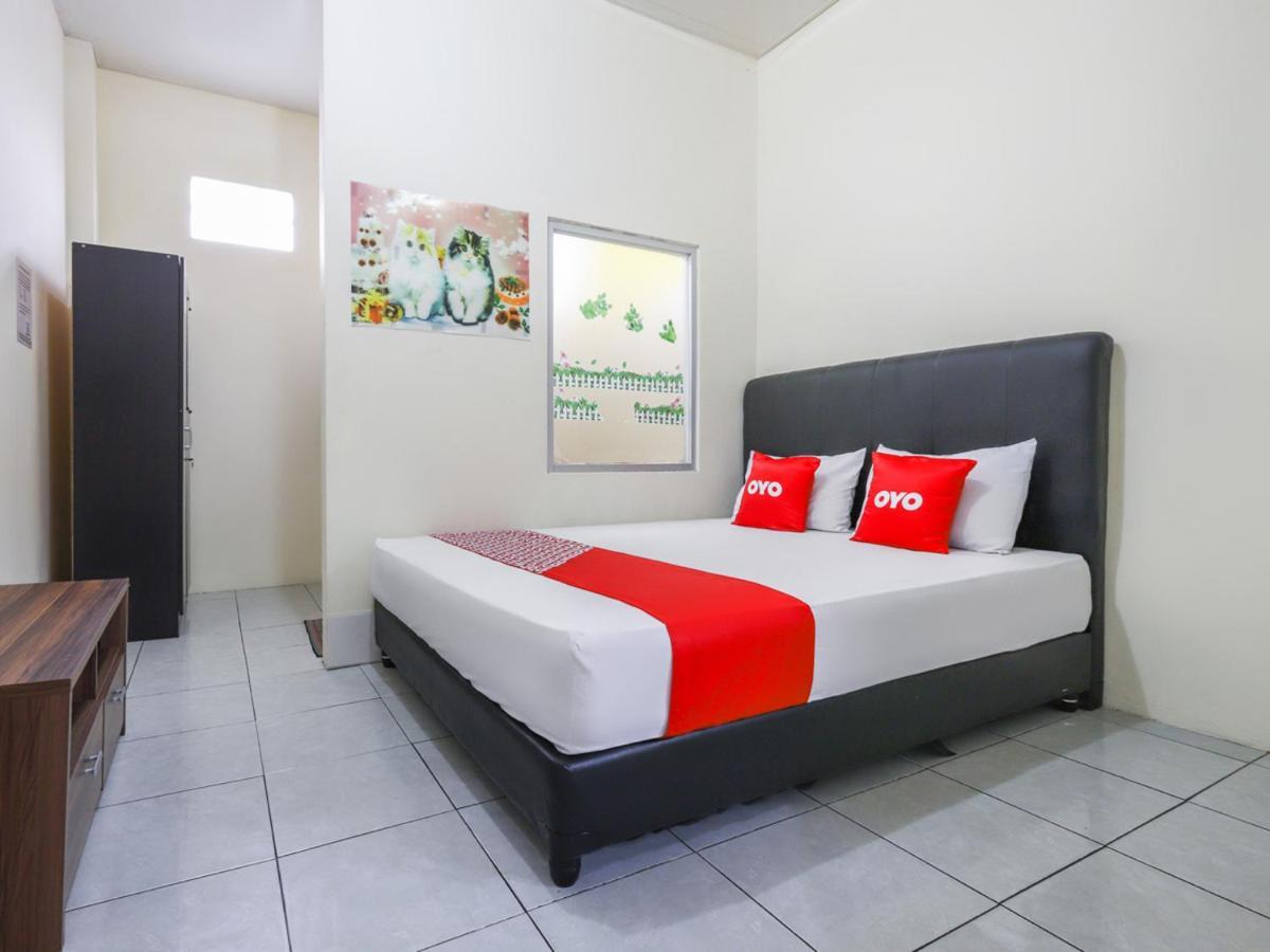 Oyo 3830 Dfarys Gh Syariah Hotel Balikpapan  Buitenkant foto