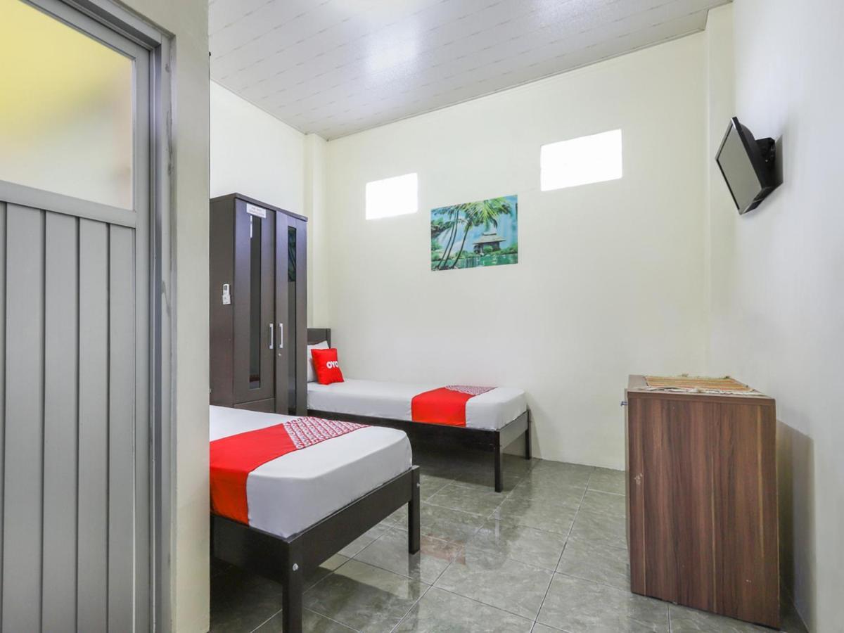 Oyo 3830 Dfarys Gh Syariah Hotel Balikpapan  Buitenkant foto