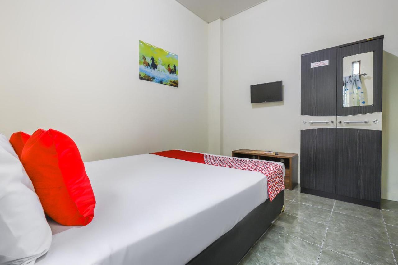 Oyo 3830 Dfarys Gh Syariah Hotel Balikpapan  Buitenkant foto