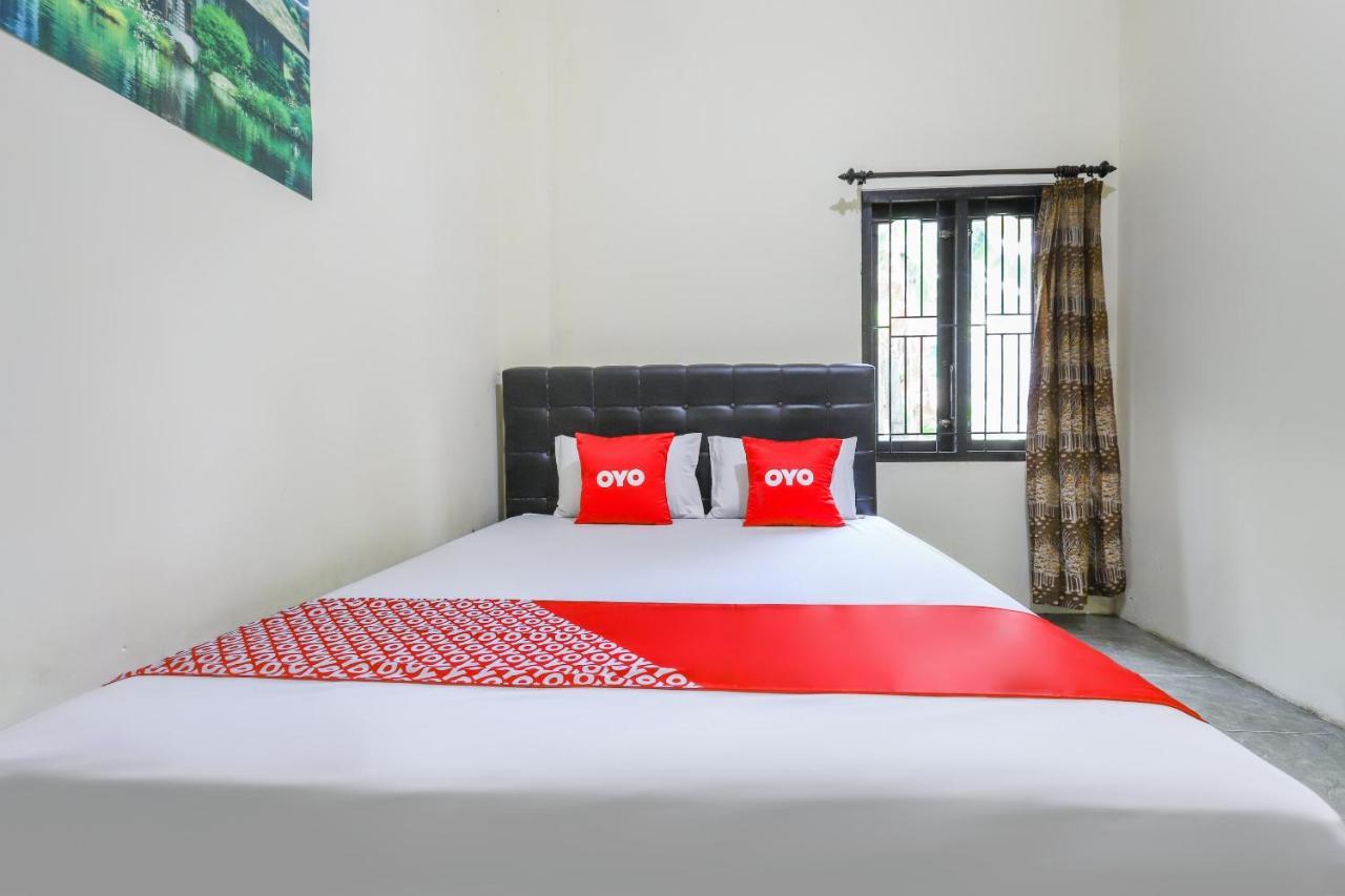 Oyo 3830 Dfarys Gh Syariah Hotel Balikpapan  Buitenkant foto