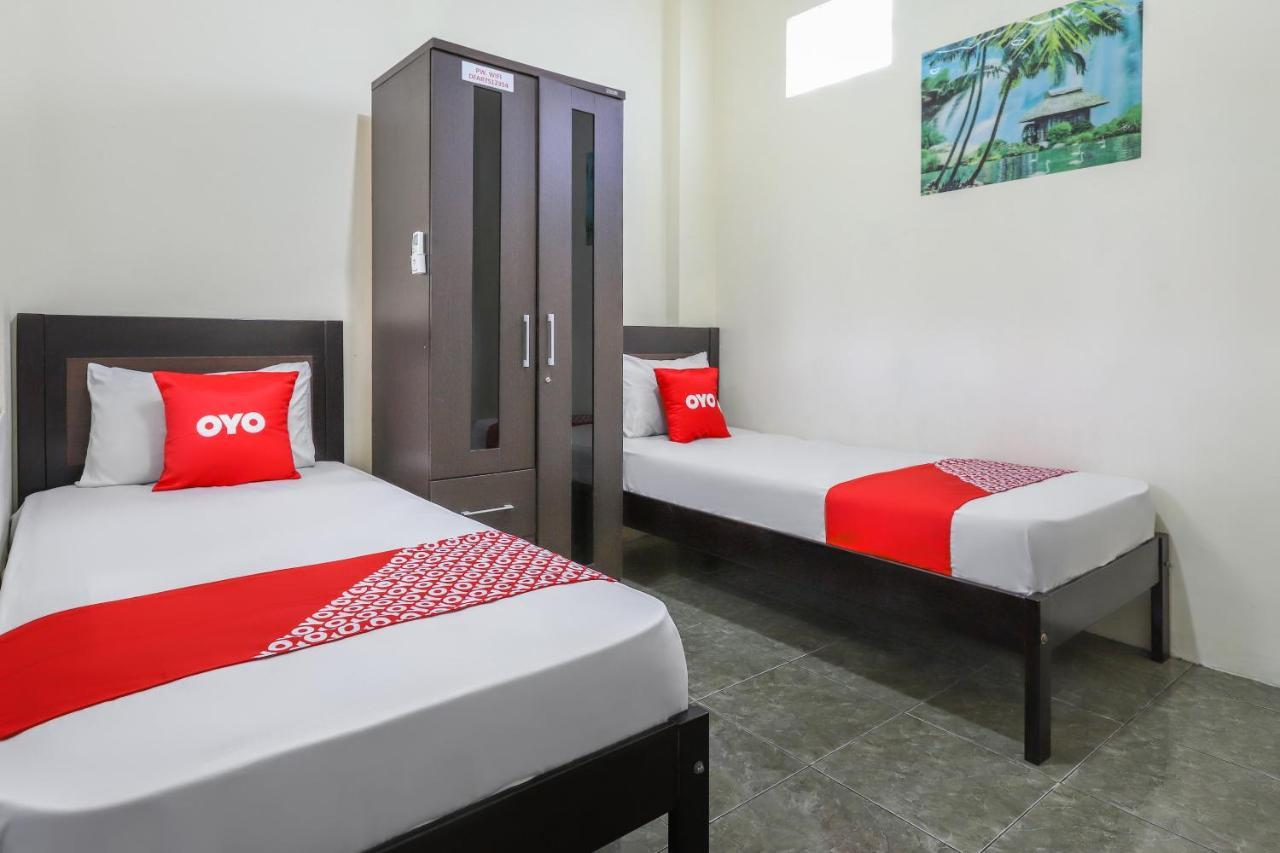 Oyo 3830 Dfarys Gh Syariah Hotel Balikpapan  Buitenkant foto