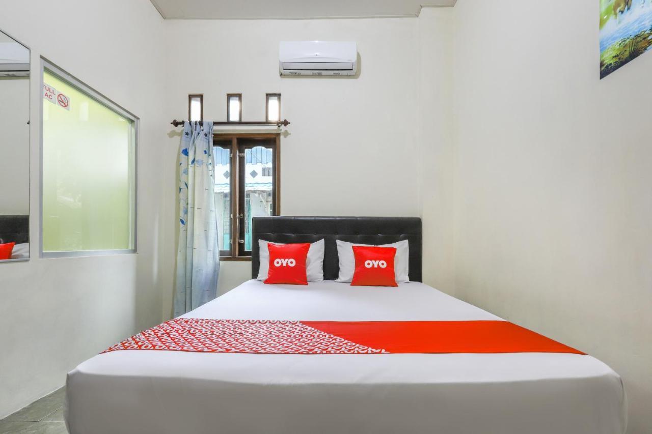 Oyo 3830 Dfarys Gh Syariah Hotel Balikpapan  Buitenkant foto